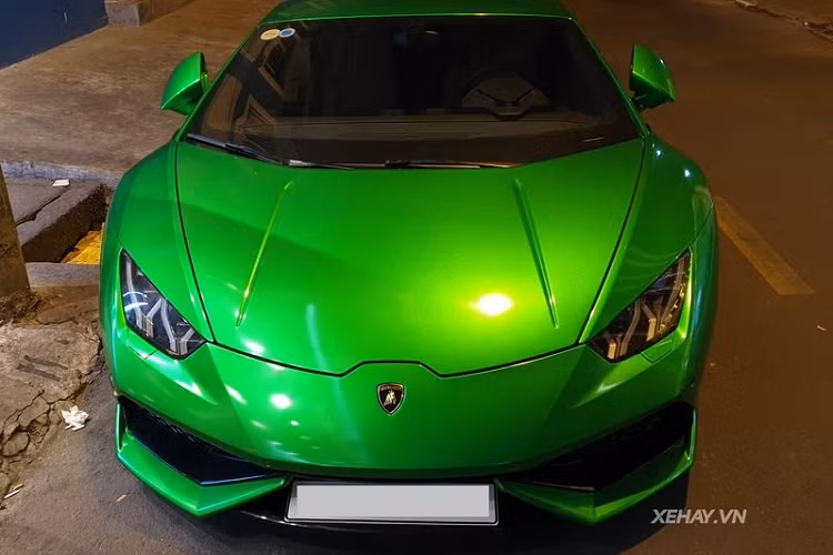 Xe có kích thước dài x rộng x cao lần lượt là 4.459 x 1.924 x 1.165 mm.