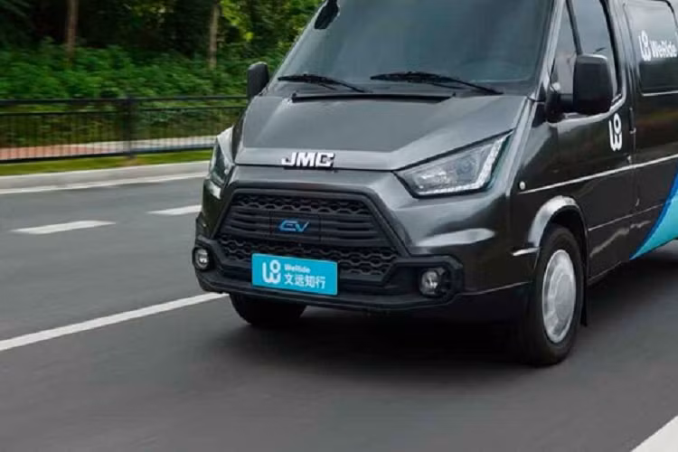 Hồi đầu năm nay, WeRide đã được cơ quan quản lý phương tiện cơ giới California cho phép bắt đầu thử nghiệm hai chiếc xe ô tô tự hành mà không có người lái an toàn, tại San Jose. Có lẽ sẽ không còn lâu nữa, những chiếc Robovan sẽ bắt đầu lưu thông trên các con đường ở California, Mỹ, và sau đó là mở rộng ra nhiều thị trường quốc tế hơn.