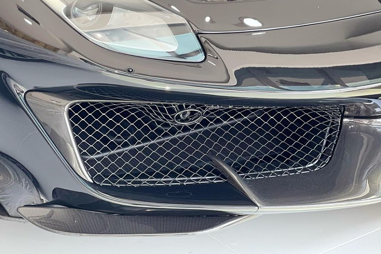 Ferrari 488 Pista có thời gian tăng tốc từ vị trí xuất phát lên 100 km/h chỉ trong thời gian 2,85 giây, nhanh hơn 0,15 giây so với 488 GTB.