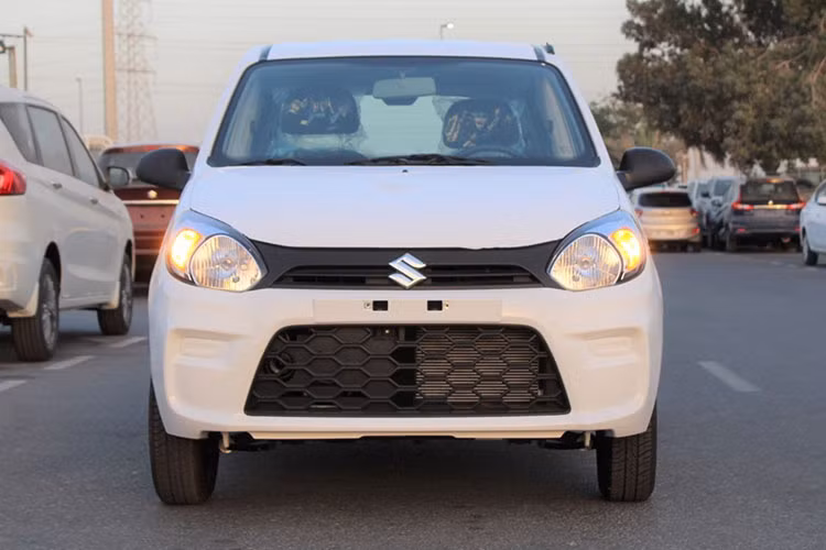 Nhờ những ưu điểm như giá rẻ và khả năng tiết kiệm nhiên liệu ấn tượng, Suzuki Alto bán rất chạy tại nhiều thị trường, đặc biệt là Ấn Độ. Theo tin đồn, Suzuki Alto 2022 bản keicar sẽ chính thức trình làng tại thị trường nội địa Nhật Bản vào tháng 1 năm sau.