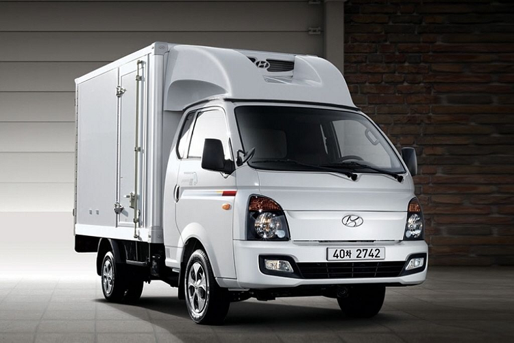  2. Hyundai Porter 2 (7.626 chiếc) Đứng ở vị trí số 2 trong danh sách xe bán chạy tháng 2/2021 tại Hàn Quốc là mẫu xe tải cỡ nhỏ Hyundai Porter 2 với 7.626 xe bán ra, giảm 4,1% so với cùng kỳ tháng trước.