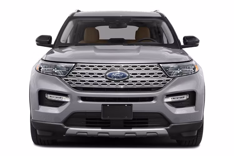 Các trang bị an toàn đáng chú ý trên Ford Explorer 2022 là 8 túi khí, hệ thống cân bằng điện tử, hệ thống chống bó cứng phanh ABS, BA, EBD, gói an toàn Co-Pilot360 với chức năng cảnh báo tiền va chạm, camera sau, phanh tự động khẩn cấp, cảnh báo người đi bộ qua đường, cảnh báo điểm mù hay hỗ trợ giữ làn chủ động.