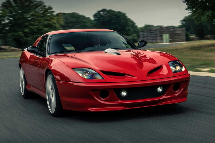 Công ty thiết kế Hà Lan Niels van Roij Design là đơn vị tạo nên một số sản phẩm tuyệt đẹp trong quá khứ như Rolls-Royce Wraith Wagon và Tesla Model S Shooting Brake, nhưng chiếc siêu xe Ferrari 550 Maranello ở đây có lẽ là sản phẩm tuyệt nhất của họ cho tới nay và là một trong những chiếc xe chế tạo riêng đẹp nhất trong thời gian gần đây.