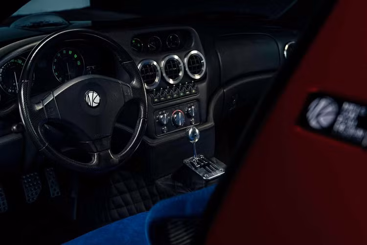 Chiếc siêu xe Ferrari 250 GT SWB Breadvan nguyên bản vốn được chế tạo dựa trên một chiếc Ferrari 250 GT SWB 1961 và được ủy quyền bởi đội đua Scuderia Serenissima để cạnh tranh với những chiếc Ferrari 250 GTO mới tại Le Mans. Thân vỏ khí động học và cái đuôi Kamm đã mang lại cho nó biệt danh Breadvan.