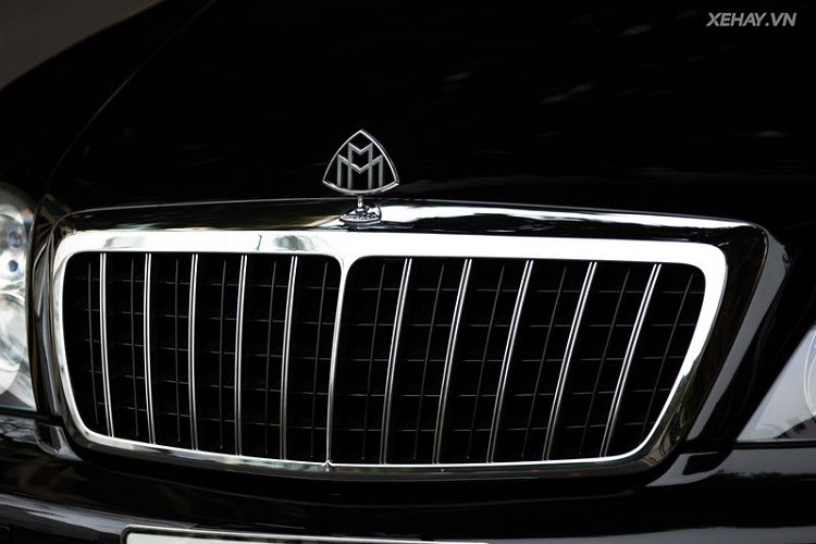 Chiếc Maybach đầu tiên có mặt tại Việt Nam từ tháng 11/ 2006 tại TP. HCM. Ngoài 2 dòng xe chủ lực là 57 và 62, Maybach còn tạo ra nhiều phiên bản hạng sang, đặc biệt khác như Zeppelin, Landaulet, S…. Theo số liệu của Maybach toàn cầu, tổng số lượng xe Maybach được sản xuất từ 1998 đến khi sát nhập lại và trở thành một phiên bản hạng siêu sang của S-Class là 3.322 chiếc. Còn số lượng xe Maybach tại Việt Nam chỉ khoảng 20 chiếc