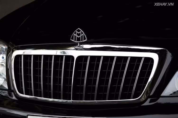 Chiếc Maybach đầu tiên có mặt tại Việt Nam từ tháng 11/ 2006 tại TP. HCM. Ngoài 2 dòng xe chủ lực là 57 và 62, Maybach còn tạo ra nhiều phiên bản hạng sang, đặc biệt khác như Zeppelin, Landaulet, S…. Theo số liệu của Maybach toàn cầu, tổng số lượng xe Maybach được sản xuất từ 1998 đến khi sát nhập lại và trở thành một phiên bản hạng siêu sang của S-Class là 3.322 chiếc. Còn số lượng xe Maybach tại Việt Nam chỉ khoảng 20 chiếc