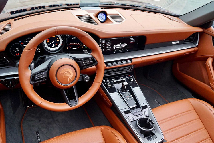 Ares Design đã tăng công suất thêm 60 mã lực, đồng thời bổ sung hệ thống ống xả thể thao.