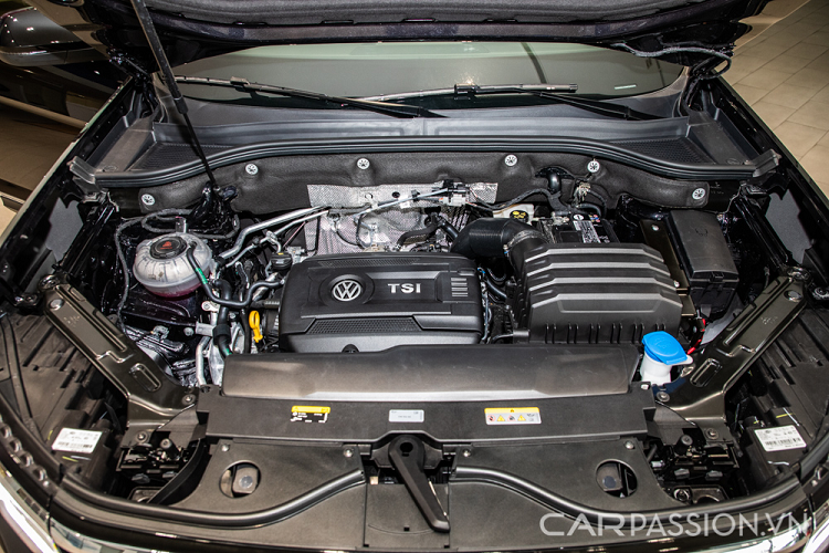 Kích thước tổng thể của Teramont lớn hơn hẳn người đàn anh của Volkswagen là Touareg. Cụ thể, Teramont có chiều dài x rộng x cao lần lượt là 5.097 x 1.990 x 1.777 (mm), so với Touareg thì Teramont dài, rộng và cao hơn. Đặc biệt, Teramont là mẫu SUV 7 chỗ đầu tiên được Volkswagen ứng dụng nền tảng khung gầm mới MQB. Tập đoàn ôtô Đức đã từng tiêu tốn hơn 8 tỷ USD để nghiên cứu và chế tạo ra nó.