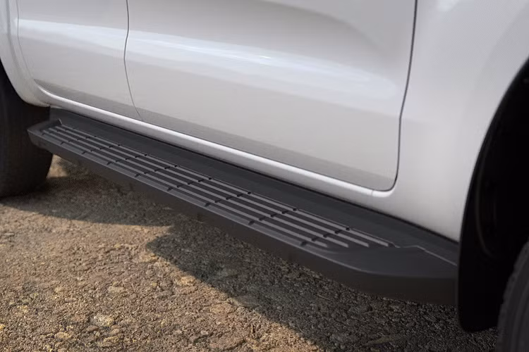 Ford Ranger Tradie sử dụng động cơ diesel tăng áp 5 xy-lanh 3.2L, cho ra công suất 197 mã lực và mô-men xoắn 470 Nm. Đi kèm với động cơ là hộp số tự động 6 cấp và hệ dẫn động 4 bánh.