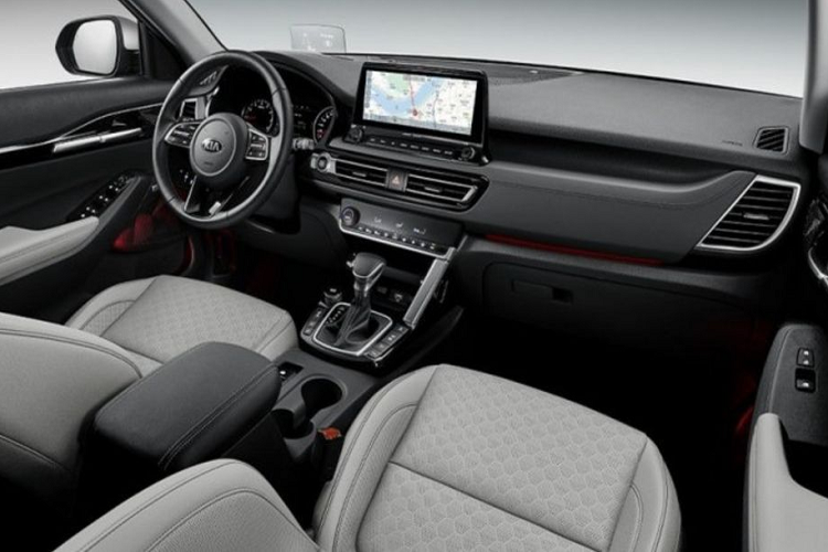 Đối với khoang cabin, Kia Seltos Gravity Edition 2021 được bán ra với trang bị ghế bọc da màu xám, trang bị này sẽ không xuất hiện trên bản thông thường.