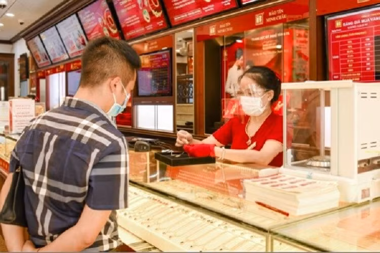 Gia vang hom nay 25/10: Phien dau tuan vang co tang nhu du bao?