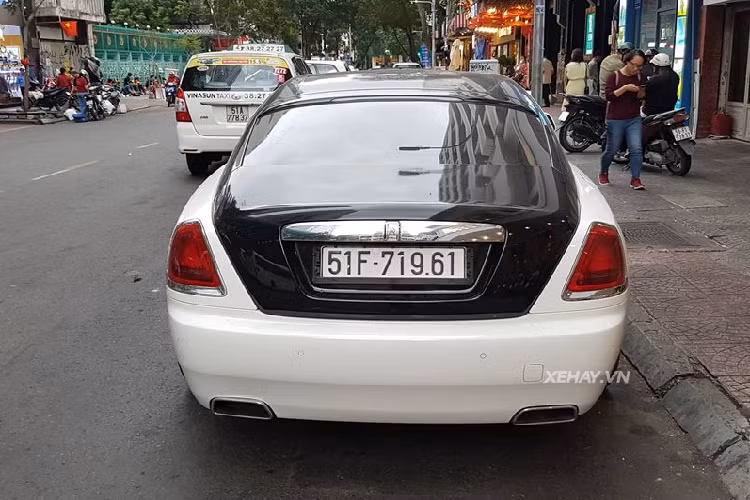 Ngoại hình chiếc Rolls-Royce Wraith lúc được Chủ tịch Trung Nguyên bán lại cho công ty nhập khẩu tư nhân quận 5 vào năm 2018. 