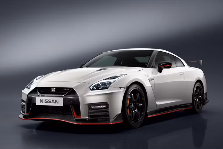 Nissan GT-R 2022 se duoc dai tu toan bo noi, ngoai that