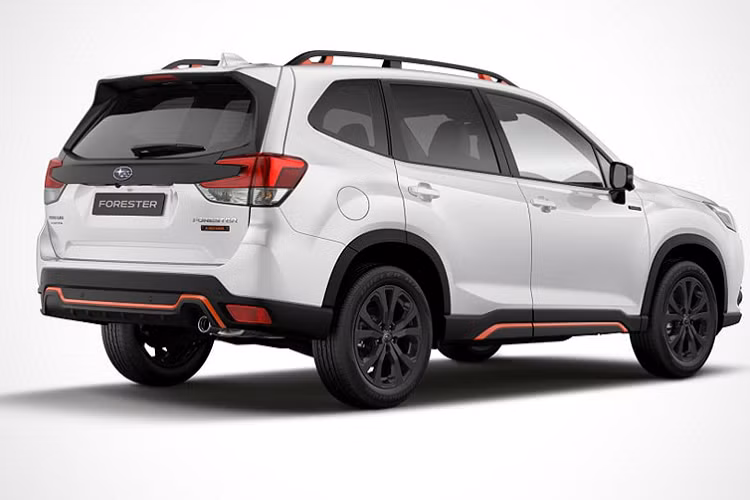 Trong khi tại quê nhà Nhật Bản, Subaru Forester 2022 mới sử dụng động cơ 1.8L tăng áp (177 mã lực + 300Nm). Tất cả phiên bản đều sử dụng hệ dẫn động bốn bánh “Symmetrical AWD” kết hợp với hộp số tự động biến thiên vô cấp CVT. Khả năng cao, sắp tới Subaru Forester 2022 phiên bản được lắp ráp và phân phối bởi tập đoàn Tan Chong cho thị trường Đông Nam Á, bao gồm Việt Nam và Thái Lan sẽ tiếp tục sử dụng động cơ boxer 2.0L hút khí tự nhiên như cũ.