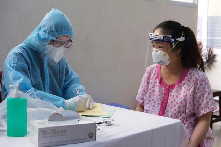 Sang 13/8: Viet Nam da tiem 12 trieu lieu vaccine COVID-19, tinh hinh dich the nao?-Hinh-2