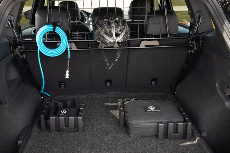 Jamie Orr cho biết: "Xe đạp leo núi được thiết kế để chinh phục những địa hình khó khăn nhưng nó vẫn hoạt động tốt dù ở môi trường nào - Tiguan cũng vậy. SUV địa hình Volkswagen Tiguan SE R-Line Black RiNo Concept có thể cùng bạn thực hiện những chuyến phiêu lưu đầy phấn khích."