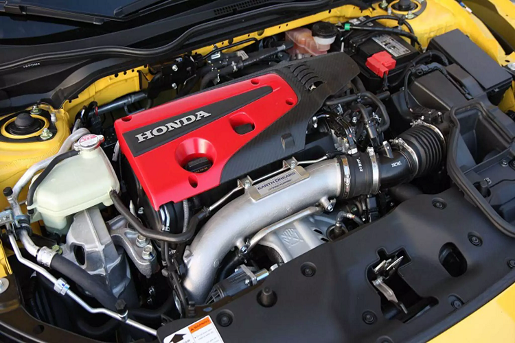 Là mẫu xe hatchback 5 cửa, Honda Civic Type R vẫn đảm bảo tính thực dụng hàng ngày. Bên cạnh đảm bảo an toàn với gói trang bị an toàn Honda Sensing.