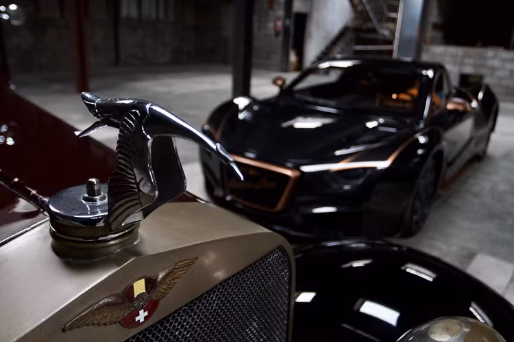 Những chiếc xe của thương hiệu hầu hết sở với thiết kế vượt thời gian, sự khéo léo tỉ mỉ trong quá trình chế tạo và sự quan tâm đến từng chi tiết nhỏ nhất. Năm 2020, Hispano Suiza đã cho ra mắt Carmen Boulogne. Mẫu xe này chính là phiên bản nâng cấp của Carmen tập trung vào tính thể thao và được thiết kế riêng nhằm phản ánh di sản về đua xe trong quá khứ của thương hiệu.