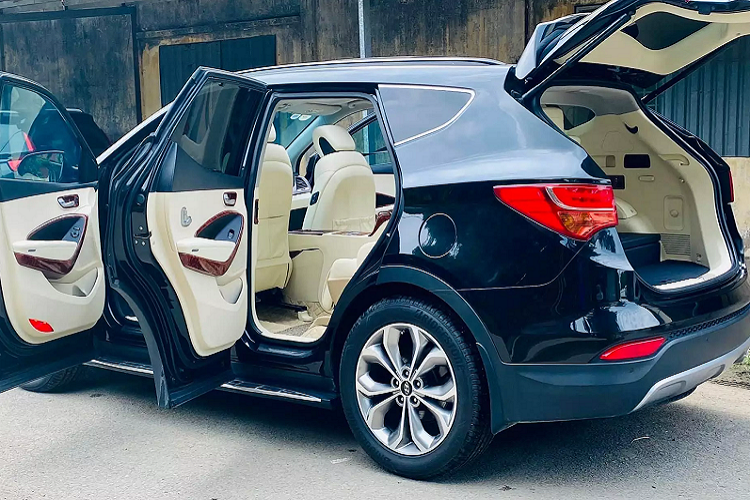 Trên thực tế, rất hiếm khi chúng ta bắt gặp các mẫu xe CUV cỡ trung như Hyundai SantaFe, Honda CR-V hay Kia Sorento được nâng cấp hàng ghế thứ 2 hạng thương gia.