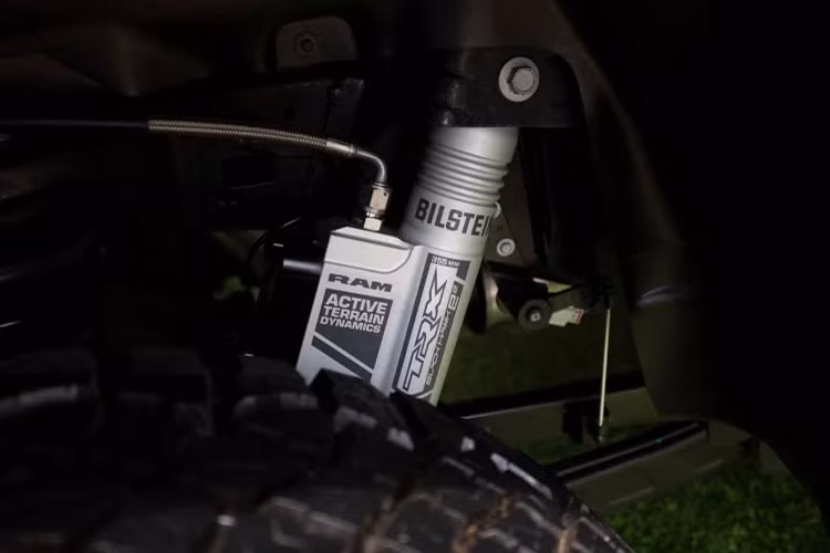 Với giá bán lên đến 7,7 tỷ đồng, RAM 1500 TRX nhập chính hãng sắp tới sẽ trở thành mẫu bán tải hiệu năng cao cỡ lớn duy nhất được phân phối chính hãng. Vì giá cao, nên RAM 1500 TRX chắc chắn sẽ kén khách chơi, dòng xe RAM 1500 TRX này chỉ hướng đến một tệp khách hàng nhỏ có điều kiện kinh tế khá giả, yêu thích xe Mỹ - đặc biệt là dòng xe bán tải, tệp khách hàng này chịu chơi và đang tìm kiếm một mẫu bán tải rộng rãi mạnh mẽ và khả năng vận hành ấn tượng. 