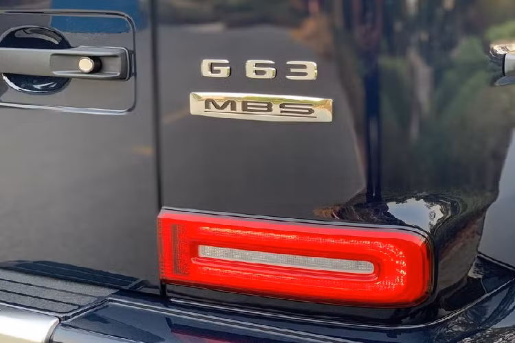 Chiếc Mercedes-AMG G63 Gewinner MBS đầu tiên tại Việt Nam vẫn sử dụng khối động cơ V8 4.0L quen thuộc, sản sinh ra công suất 577 mã lực và 850 Nm mô-men xoắn.