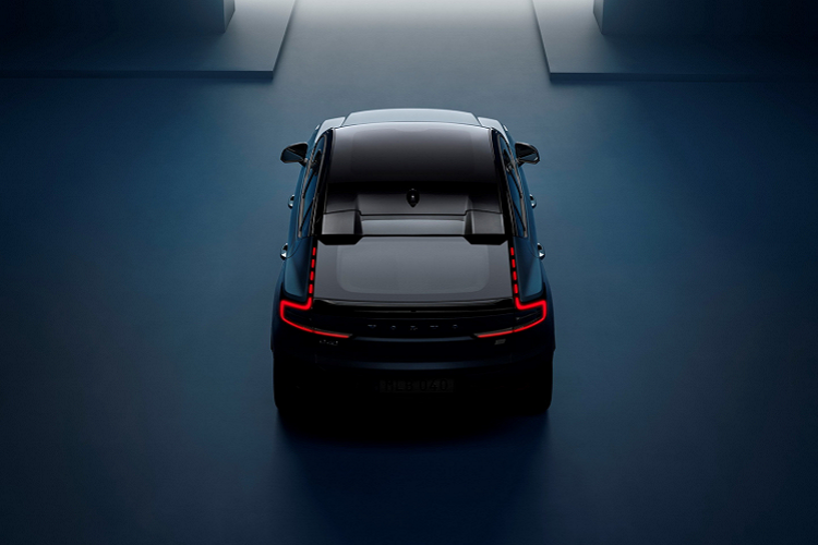 Volvo C40 Recharge sẽ có tính năng sạc nhanh từ 0 lên 80% trong khoảng 40 phút và có khả năng cập nhật phần mềm qua mạng.