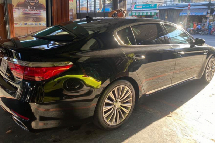 Nhìn chung, Kia Quoris đã qua sử dụng là một gợi ý khác biệt và độc đáo dành cho khách hàng Việt quan tâm đến xe sedan cỡ lớn, nhưng không muốn chi quá nhiều tỷ đồng cho một chiếc xe sang. Nếu bỏ qua các yếu tố về thương hiệu và giá trị bán lại, thì Kia Quoris đáng để trải nghiệm. Tuy nhiên, trên thực tế thì không phải ai cũng dám chơi.