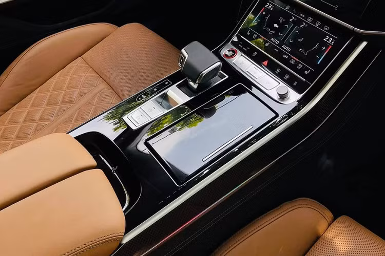 Có thể thấy thông số này là quá hoàn hảo cho một chiếc sedan dài gần 5,2 mét và cân nặng hơn 2,2 tấn của hãng xe Audi.