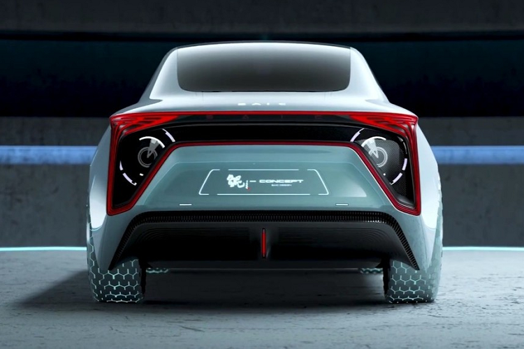 Đây không phải là lần đầu tiên nhà sản xuất ô tô Trung Quốc tham gia sự kiện World Expo. Năm 2010, SAIC Motor đã trình bày kế hoạch "Direct to 2030", trong đó tưởng tượng ra một tương lai không có khí thải, không có tai nạn giao thông, và không có tắc đường.