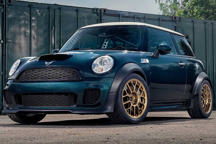 Vini là tên gọi được đặt cho chiếc MINI Cooper động cơ V8. Dự án này vừa được hoàn thành để tham dự sự kiện Goodwood Festival of Speed 2021 diễn ra tại Anh quốc trong tháng 7 này.