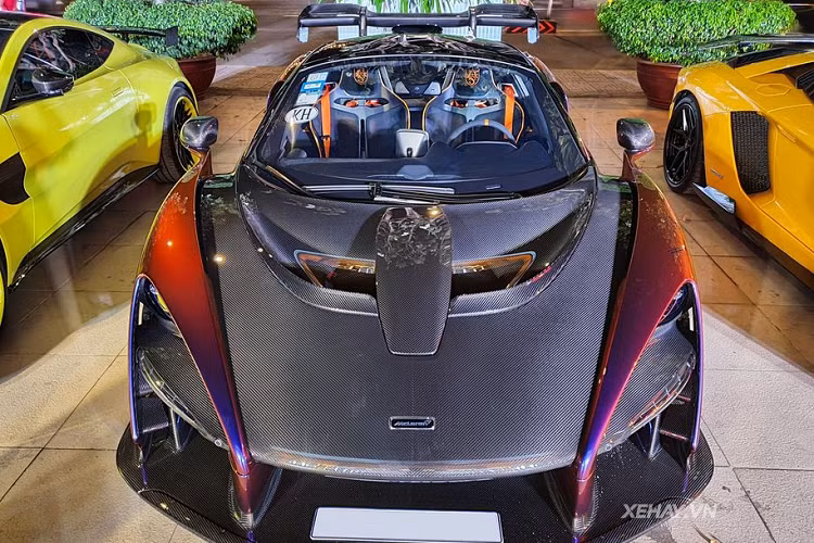 Đối với siêu phẩm McLaren Senna trong bài viết. Chiếc xe này được đưa về Việt Nam hồi tháng 7 năm 2020 và cho tới thời điểm hiện tại, đây vẫn là chiếc McLaren Senna đầu tiên và duy nhất tại Việt Nam.