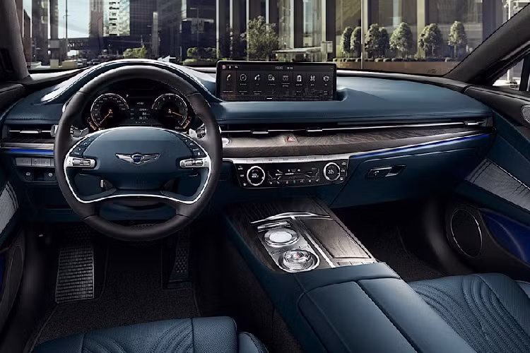 Cũng theo đánh giá của IIHS (Viện An toàn giao thông đường bộ Mỹ), hệ thống đèn chiếu sáng fullLED trên G80 chỉ đạt mức chấp nhận được, chứ chưa phải xuất sắc. Ở chế độ đèn chiếu gần (đèn cốt), luồng sáng chỉ đảm bảo ở phía trước, chứ chưa đạt hiệu quả tốt ở phía bên trái hoặc đủ sáng để cho khả năng quan sát tốt, khi đánh lái sang phải.