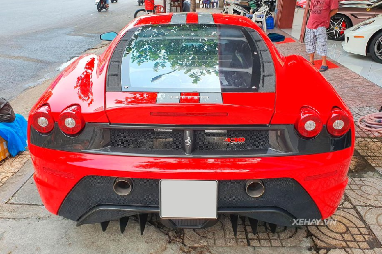 Hiện chưa rõ giá xe Ferrari F430 Scuderia này được bán lại bao nhiêu. Được biết, còn một chiếc thuộc lô xe nhập lậu của Dũng "mặt sắt" cùng dàn xe sang với sự xuất hiện của rất nhiều chiếc Rolls-Royce, Bentley, Maserati... từng bị tịch thu tháng 5/2013 và sau đó đã được thanh lý công khai.