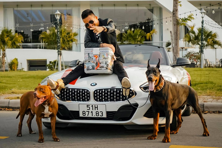 Dai gia Minh Nhua se thanh ly xe BMW tien ty mua theo lo?