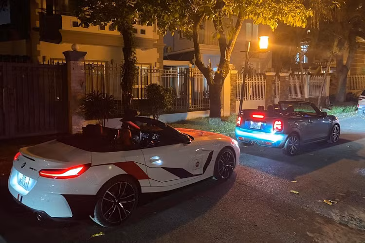 Động cơ này cho phép chiếc xe thể thao mui trần BMW Z4 sDrive30i Msport tăng tốc từ vị trí xuất phát lên 100 km/h chỉ trong thời gian 5,4 giây trước khi đạt tốc độ tối đa 250 km/h.