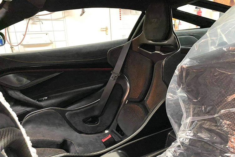 Sự có mặt của siêu xe McLaren 765LT sẽ giúp cho bộ sưu tập siêu xe của các đại gia Việt nói chung và thương hiệu xe McLaren tại đây nói riêng đa dạng hơn các phiên bản. Trước đó, các phiên bản như McLaren 570S, McLaren 650S Spider, McLarfen 650S MSO, McLaren 720S, McLaren 720S Spider hay McLaren Senna đều đã được đưa về nước.