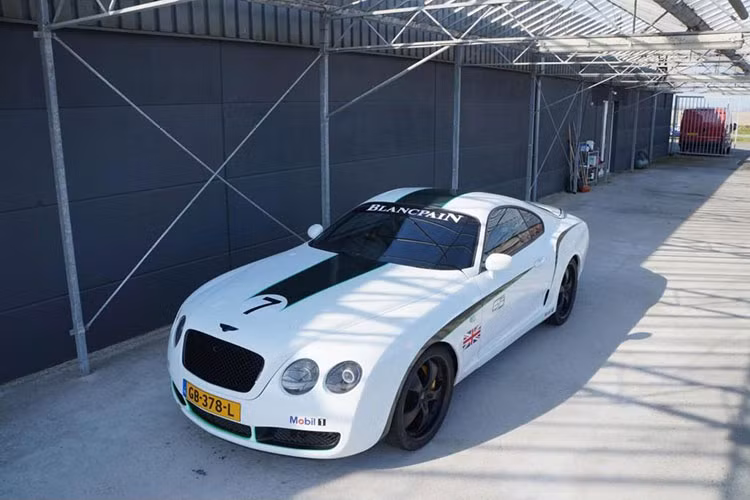 Nếu may mắn, chiếc xe sẽ rơi vào tay một người mê xe Nhật Bản thực sự, và quyết định chi thêm một khoản tiền để phục chế nó trở lại hình dạng ban đầu, và thậm chí độ nó thành “sát thủ trên đường đua drag”.