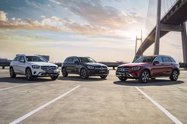 Thuong hieu Mercedes-Benz ban duoc nhieu xe sang nhat 2020