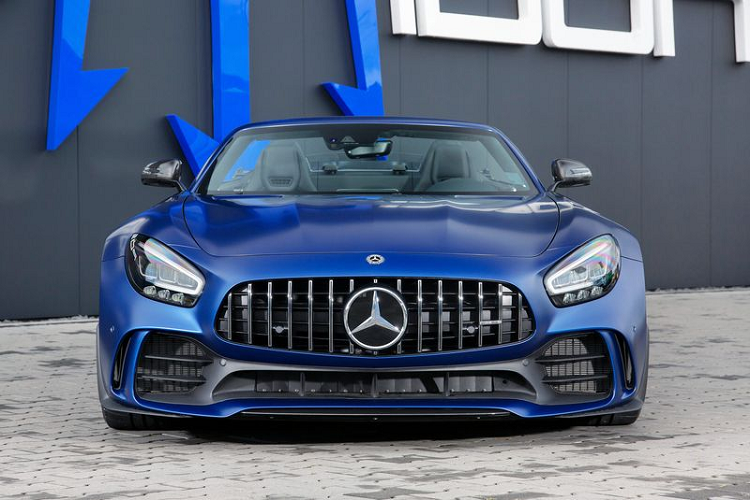 Với gói đô RS 830+ của Posaidon, Mercedes-AMG GT R Roadster mui trần thể taho này sở hữu công suất lên tới 880 mã lực và mô-men xoắn cực đại 1.000 Nm.