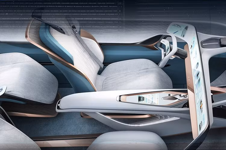 Đuôi xe cũng được thiết kế "ton-sur-ton" với phần đầu, nhờ dải đèn đặt dọc và nối liền một dải với nhau, đi cùng lối thiết kế tinh gọn, tối giản và hiện đại. Tấm cản gầm vô cùng nổi bật, được sơn tông màu ấm tương tự như mã màu vàng hồng trên những chiếc iPhone Rose Gold vô cùng nổi tiếng của nhà Apple. Khác với thiết kế có đôi phần cổ điển và tuân theo chuẩn chung của cả ngành công nghiệp, khoang nội thất của Maxus Mifa thực sự vô cùng ấn tượng, phá cách và đặc biệt hiện đại.