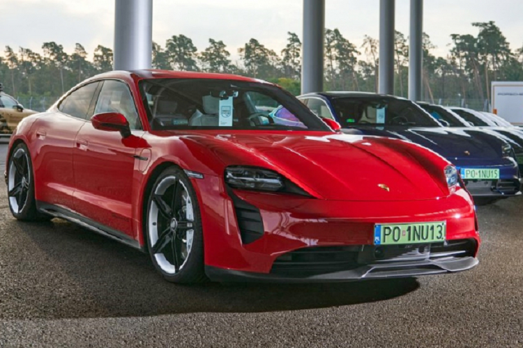 Porsche se san xuat pin tai Duc, khong phu thuoc Trung Quoc