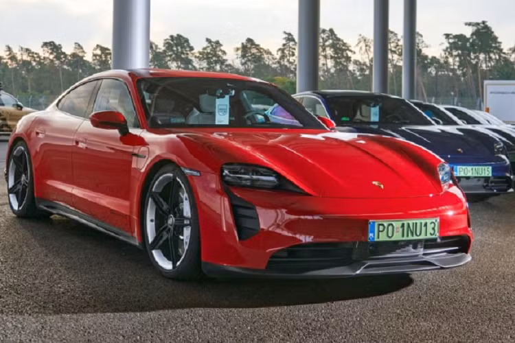 Porsche se san xuat pin tai Duc, khong phu thuoc Trung Quoc