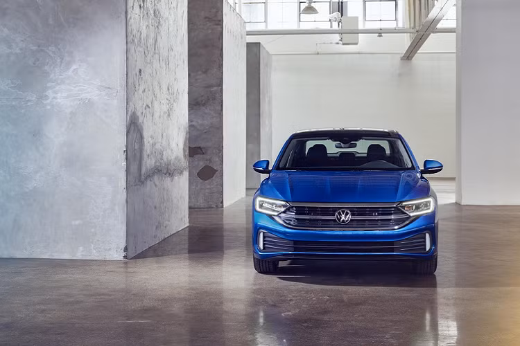 Volkswagen Jetta và Jetta GLI, Volkswagen Jetta 2022 mới, Volkswagen Jetta nâng cấp 2022, giá xe Volkswagen Jetta 2022, Volkswagen Jetta tại Việt Nam, xe sedan Volkswagen Jetta 2022, Volkswagen Jetta GLI hiệu năng cao, giá xe Volkswagen Jetta GLI 2022, xe sedan Volkswagen GLI 2022, Jetta GLI 2022 nâng cấp mới, đối thủ Toyota Corolla Altis