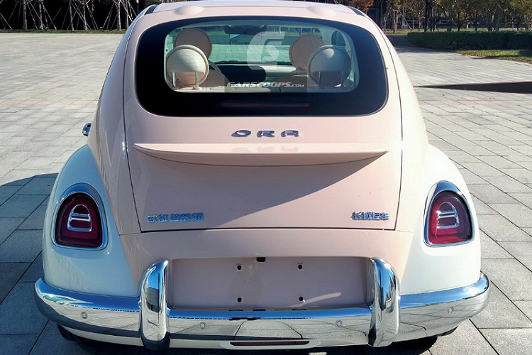 Theo thông tin từ Bộ Công nghiệp và Công nghệ Thông tin Trung Quốc, tổng thể kích thước DxRxC của ORA Ballet Cat lần lượt là 4.401 x 1.867 x 1.633 mm, với trục cơ sở đạt 2.750mm. Ballet Cat chỉ nặng khoảng 1.710 kg.