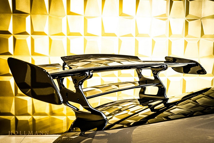 Ngoài ra, hãng xe sang đến từ Đức sẽ giới hạn thời gian sản xuất cho Mercedes-AMG GT Black Series nên các đại gia muốn nhanh chóng có xe để di chuyển cũng như hoàn thành bộ sưu tập.