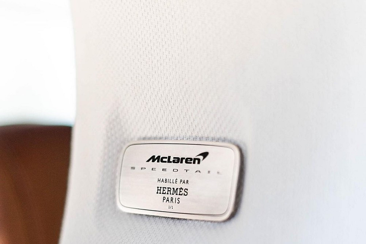 Chiếc siêu xe hybrid này được trang bị động cơ V8 tăng áp kép, dung tích 4.0 lít với công suất cực đại 789 mã lực, kết hợp cùng các động cơ điện để tạo ra công suất tối đa lên đến 1.055 mã lực và mô-men xoắn cực đại 1.150 Nm. Với sức mạnh này, Speedtail có thể đạt 300 km/h từ vị trí đứng yên trong chỉ 13 giây và tốc độ tối đa 403 km/h. Trên Speedtail, McLaren đã trang bị bộ pin được phát triển đặc biệt với tỉ số công suất / trọng lượng là 5,2 kW/kg, trở thành bộ pin đạt tỉ số này tốt nhất so với những chiếc xe hybrid khác