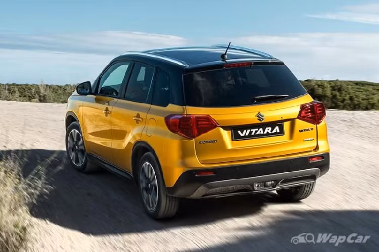 Về giá xe Suzuki Vitara AllGrip 2021 bán ra tại Philippines dự kiến từ 1,458 triệu P (khoảng 696 triệu đồng), đắt hơn khá nhiều so với đối thủ Geely Coolray có giá khởi điểm từ 978.000 P (khoảng 468 triệu đồng).