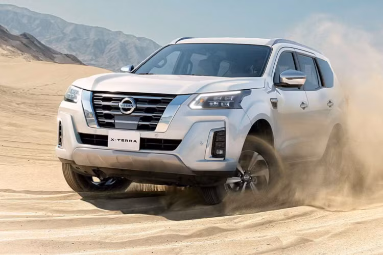 Cách đây 3 năm, Nissan Terra ra mắt đầu tiên thế giới ở Trung Quốc vào tháng 4/2018. Sau khi ra mắt phiên bản nâng cấp facelift mới hồi cuối tháng 11 năm ngoái ở Trung Đông. Nissan Thái Lan đã lên kế hoạch ra mắt ở Thái vào ngày 19/8 sắp tới. Sau khi được ra mắt ở Thái Lan, Nissan Terra 2021 sẽ sớm về thị trường Việt Nam. Tương tự phiên bản trước đó, Nissan Terra được lắp ráp tại Thái Lan sau đó xuất đi các nước trong khu vực, trong đó có Việt Nam và Philippines.