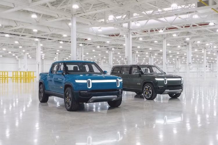 Rivian vốn là một công ty khởi nghiệp về xe điện, do đó đây là khoảng thời gian tương đối khó khăn và đòi hỏi sự tỉ mỉ trong từng bước đi. Đặc biệt là khi Rivian cùng lúc tung ra 3 sản phẩm đầu tiên là R1T, R1S và EDV.