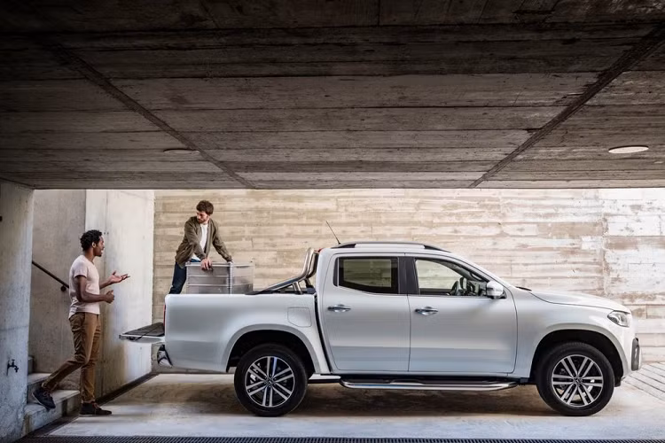 Ly do khien 125 chiec Mercedes-Benz X-Class “moi cung” bi tieu huy-Hinh-2